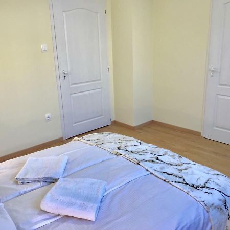 Ella Apartman Дебрецен Экстерьер фото