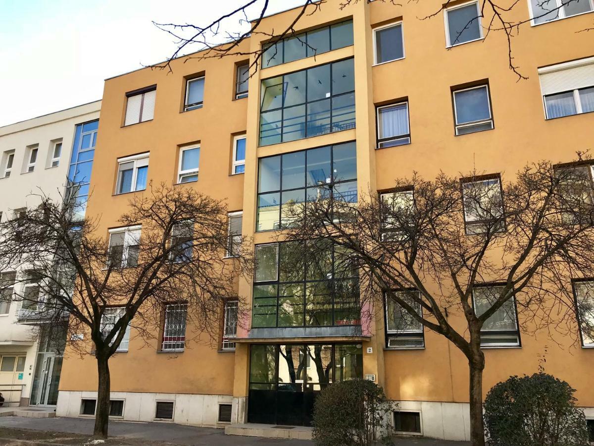 Ella Apartman Дебрецен Экстерьер фото