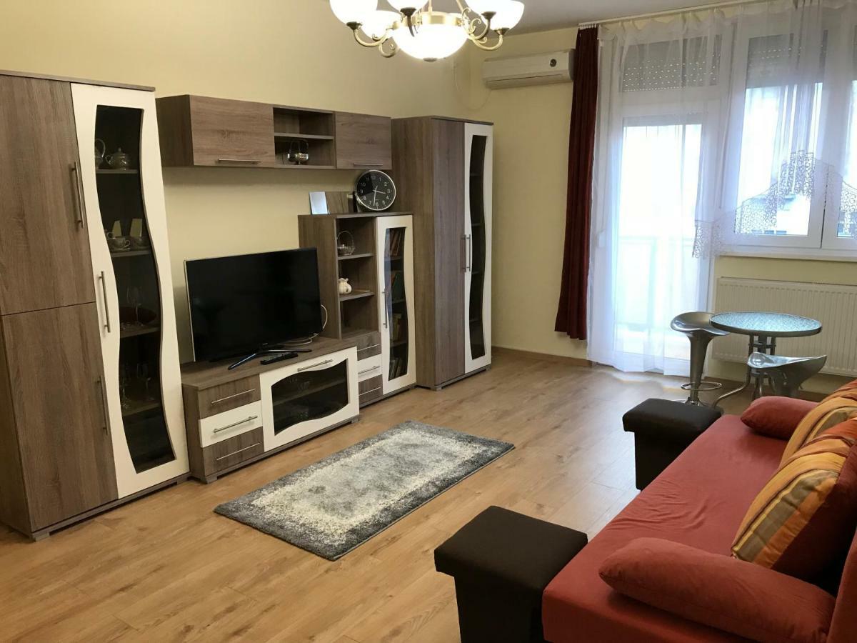 Ella Apartman Дебрецен Экстерьер фото